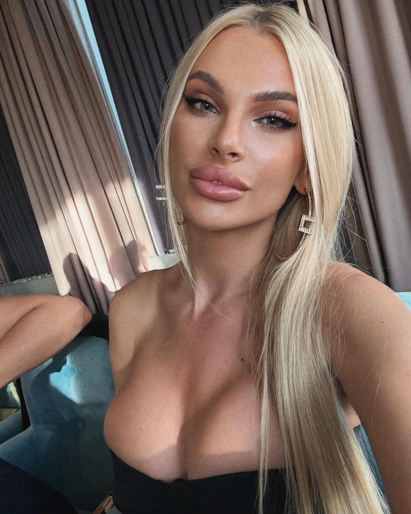 Olya Goncharuk #63913