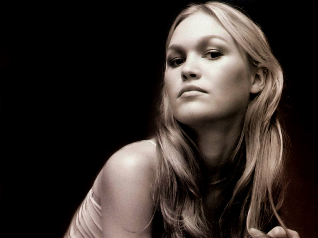 Julia Stiles #79332
