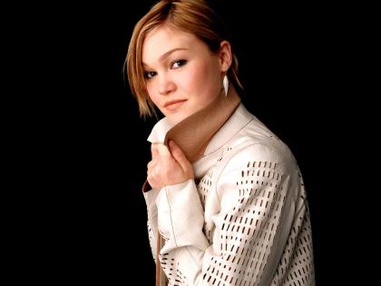 Julia Stiles photo 79317