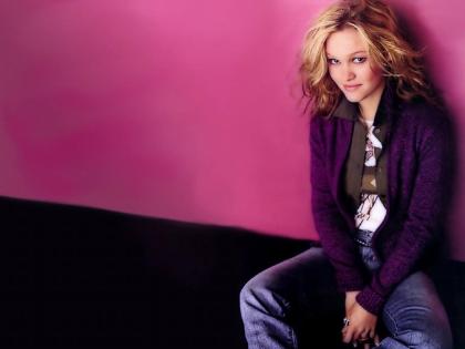 Julia Stiles photo 79325