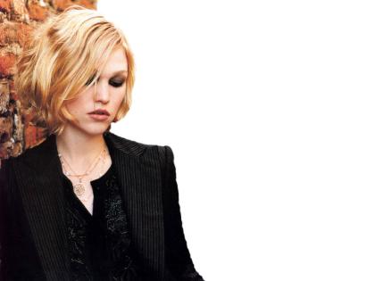 Julia Stiles photo 79326