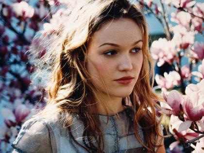 Julia Stiles photo 79336
