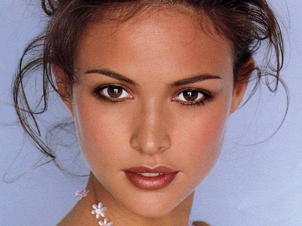 Josie Maran #79529