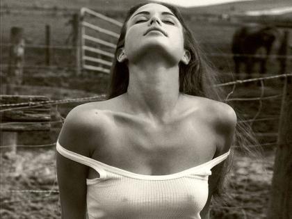 Josie Maran photo 79461