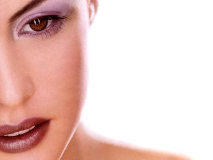 Josie Maran photo 79472