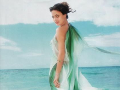 Josie Maran photo 79505