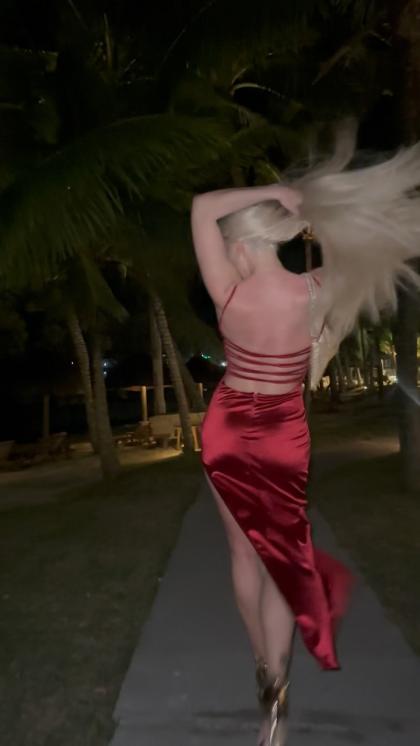 Jelena Unikat photo 719