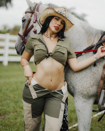 Roxana Ventura photo 66875