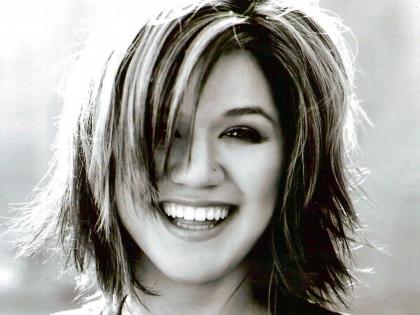 Kelly Clarkson photo 80727