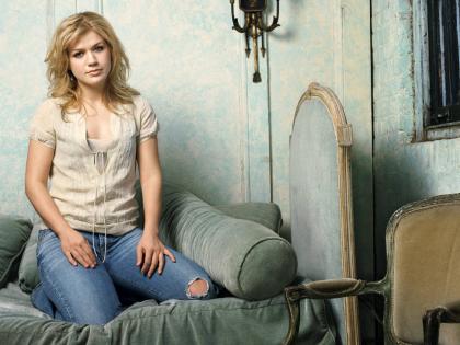 Kelly Clarkson photo 80790