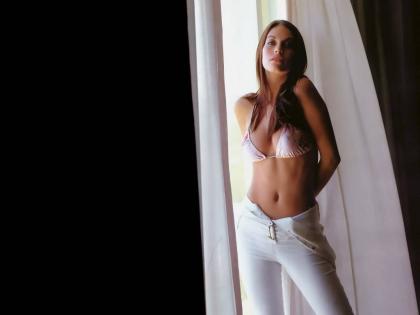 Kim Smith photo 81419