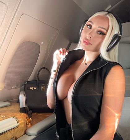 Daniella Chávez photo 201779