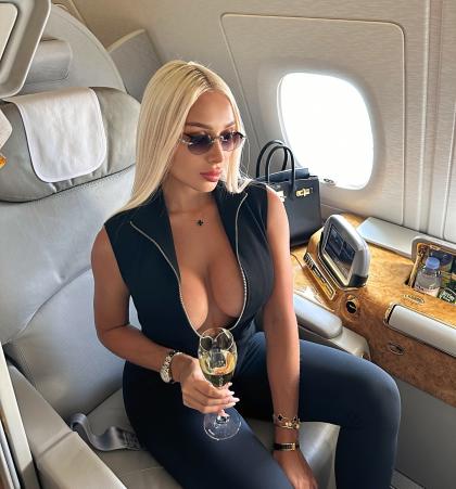 Daniella Chávez photo 201780