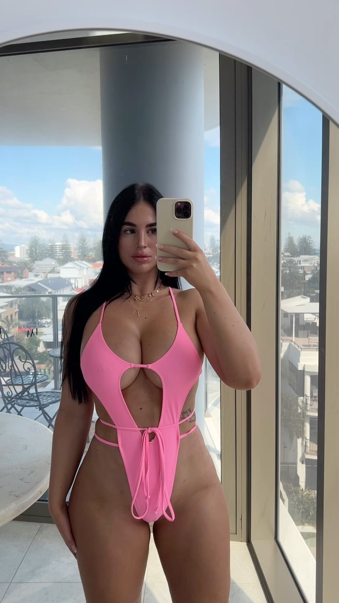 Izzy Belisimo #68704