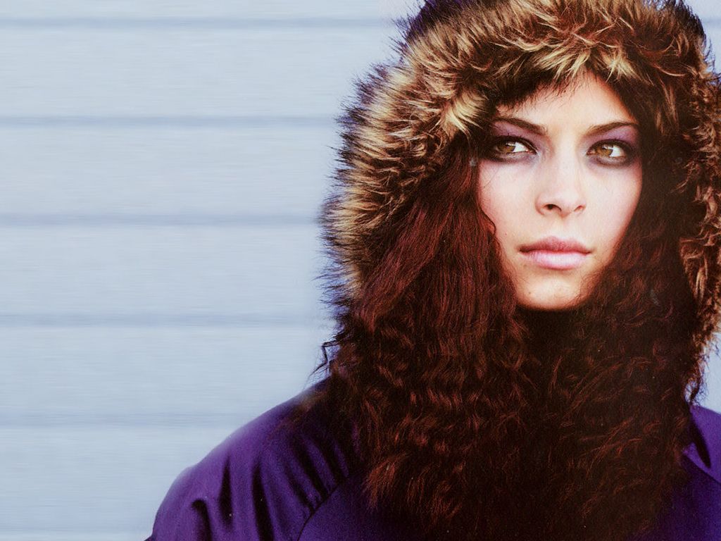 Kristin Kreuk #82157