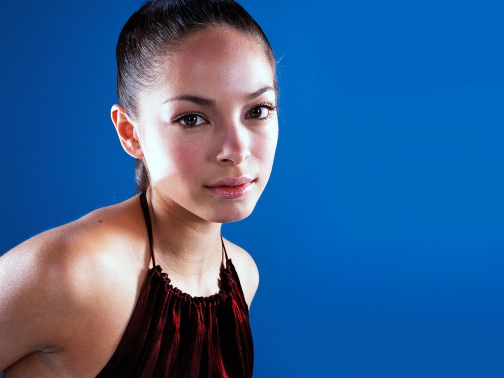 Kristin Kreuk #82186