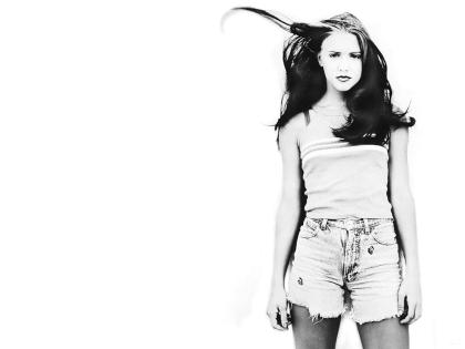 Dominique Swain photo 74135