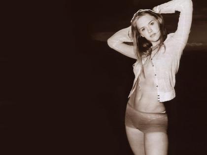 Dominique Swain photo 74147