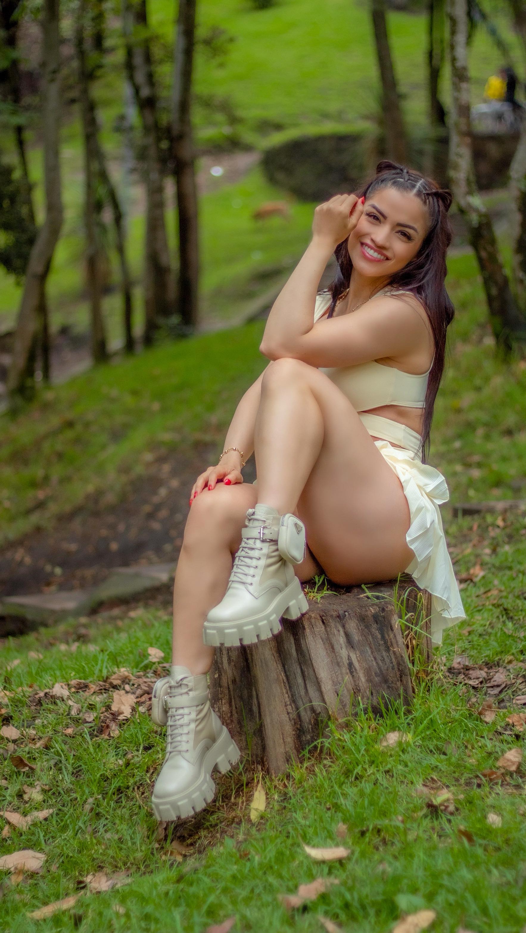 Valentina Garzon #4896