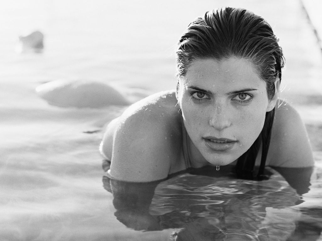 Lake Bell #82901