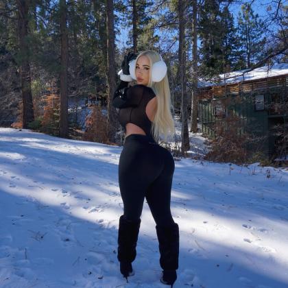 Savannah Bond photo 32413