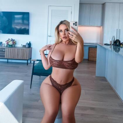 Savannah Bond photo 32460