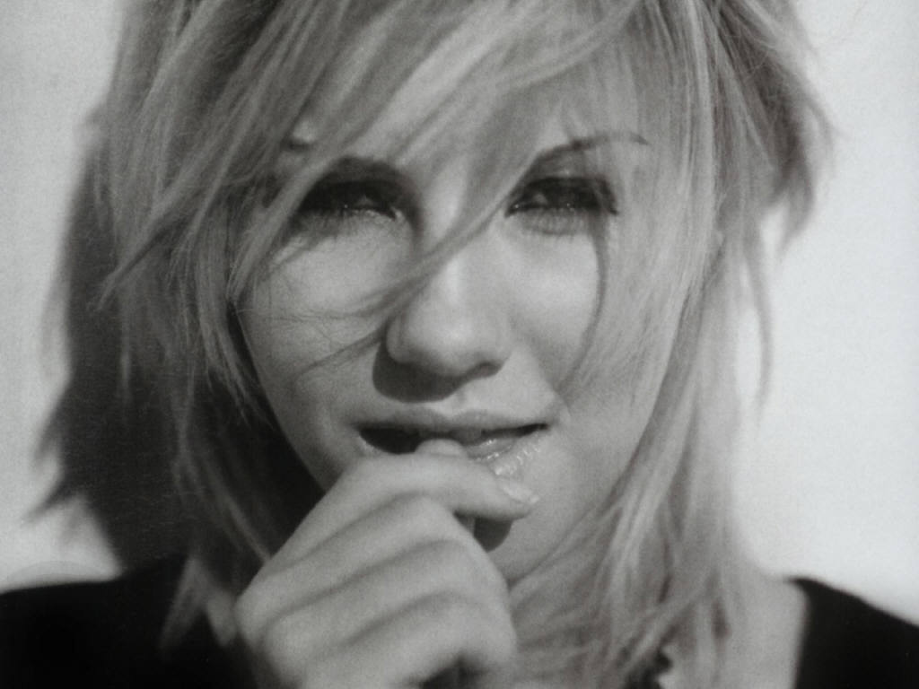 Elisha Cuthbert #74367