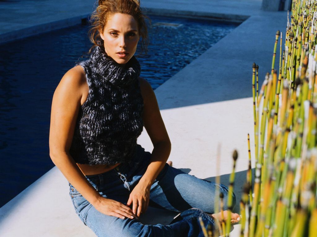 Elizabeth Berkley #74544