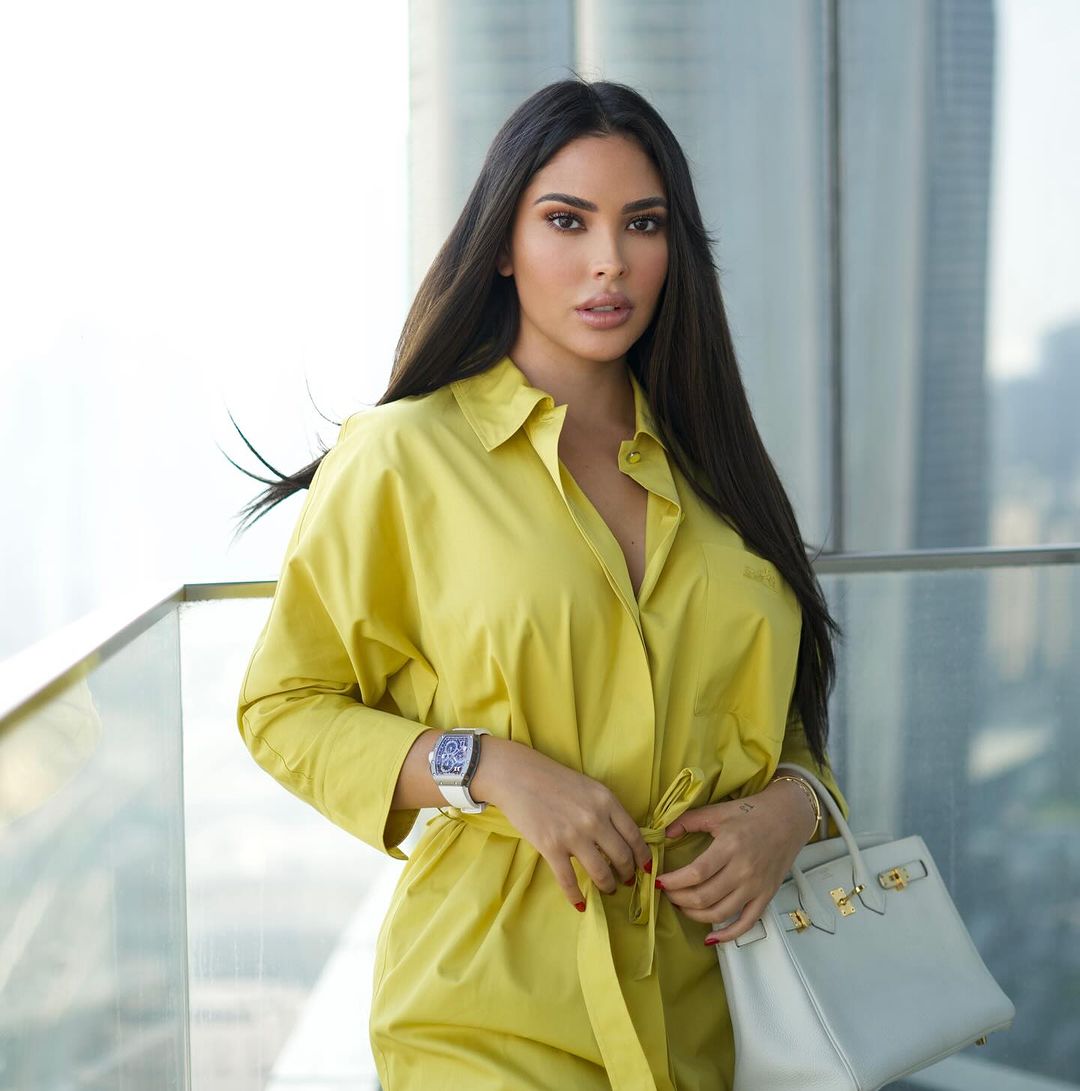 Ana Paula Saenz #5240