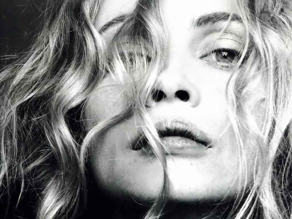Emmanuelle Beart #75059