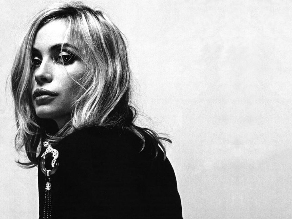 Emmanuelle Beart #75064